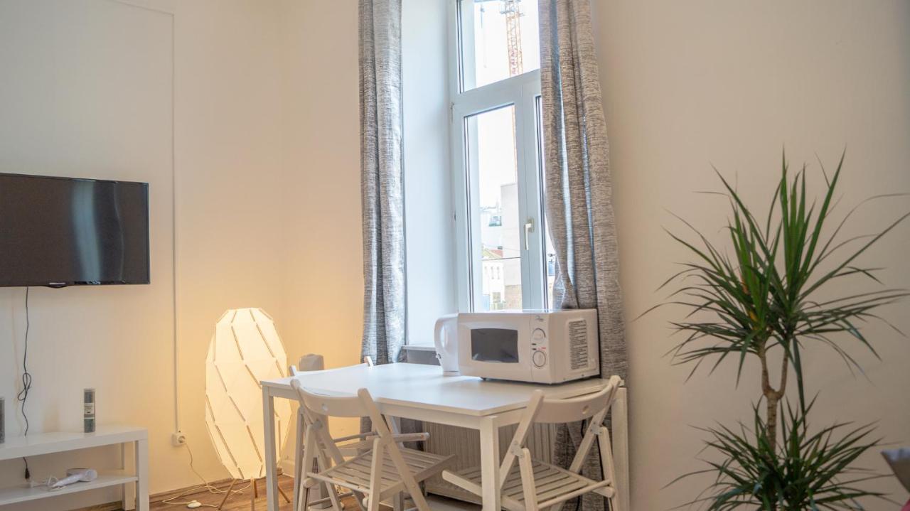 Spacious Shared Apartment Schoenbrunn Viena Exterior foto